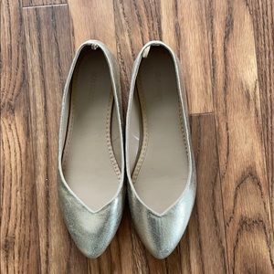NWOT Sparkly Gold Flats